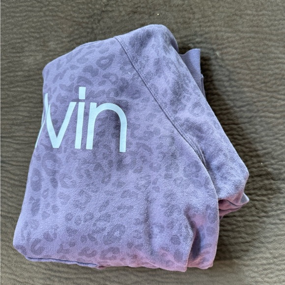 Calvin Klein sweatshirt - Picture 2 of 4